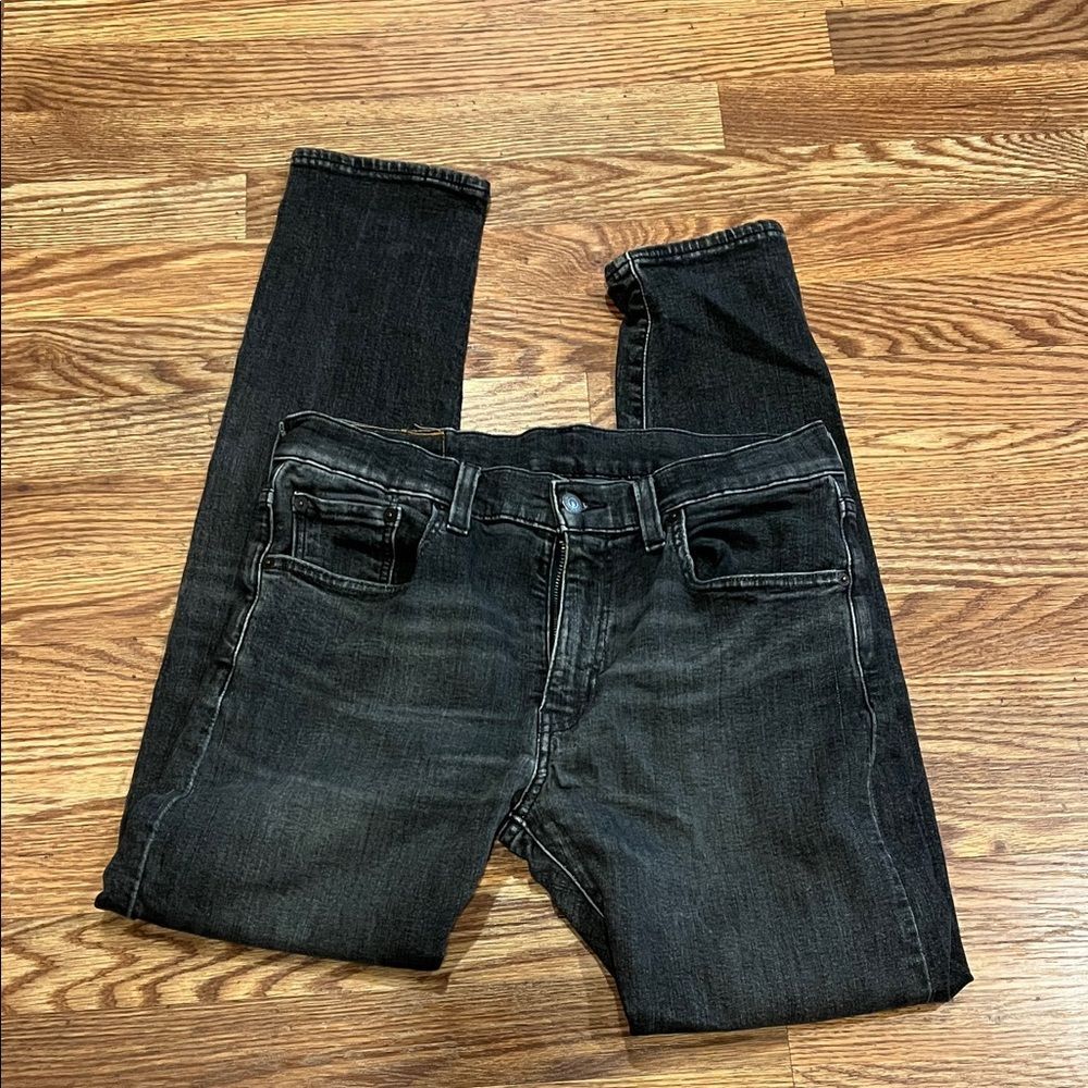 Men's Black Levi Jeans